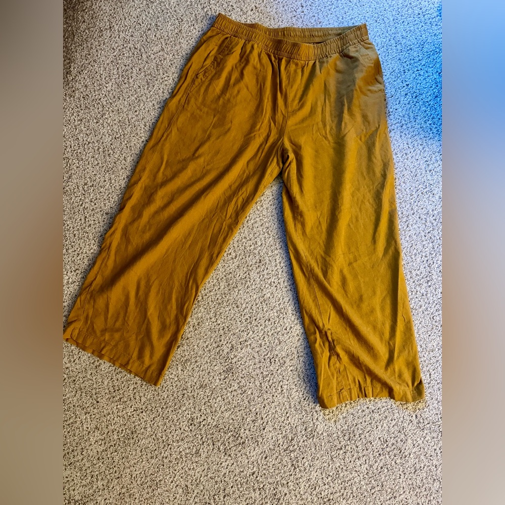 Old Navy Golden Wide-Leg Trousers L